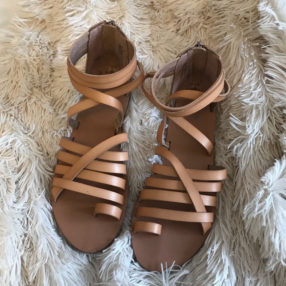 tan strappy sandals
